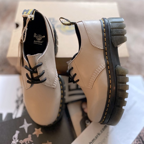 Dr. Martens Audrick 3-Eye Oxford Shoe - Picture 3 of 16